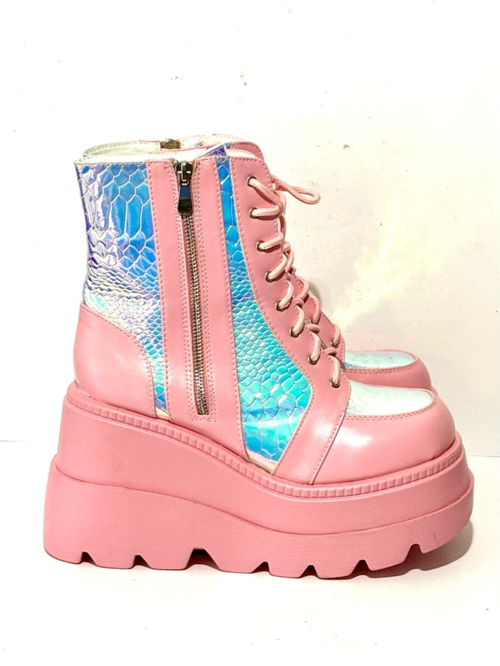 Cape Robbin X LASR Exclusive RADIO Pink Poison Pink Platform Boots Size 11